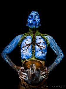 breathing-clear-blue-laurita-mazapan-body-art